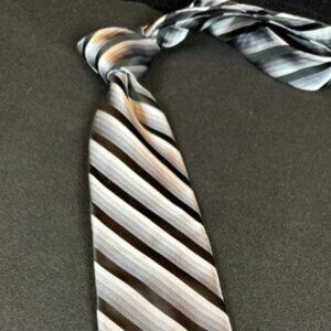 George Men's Tie